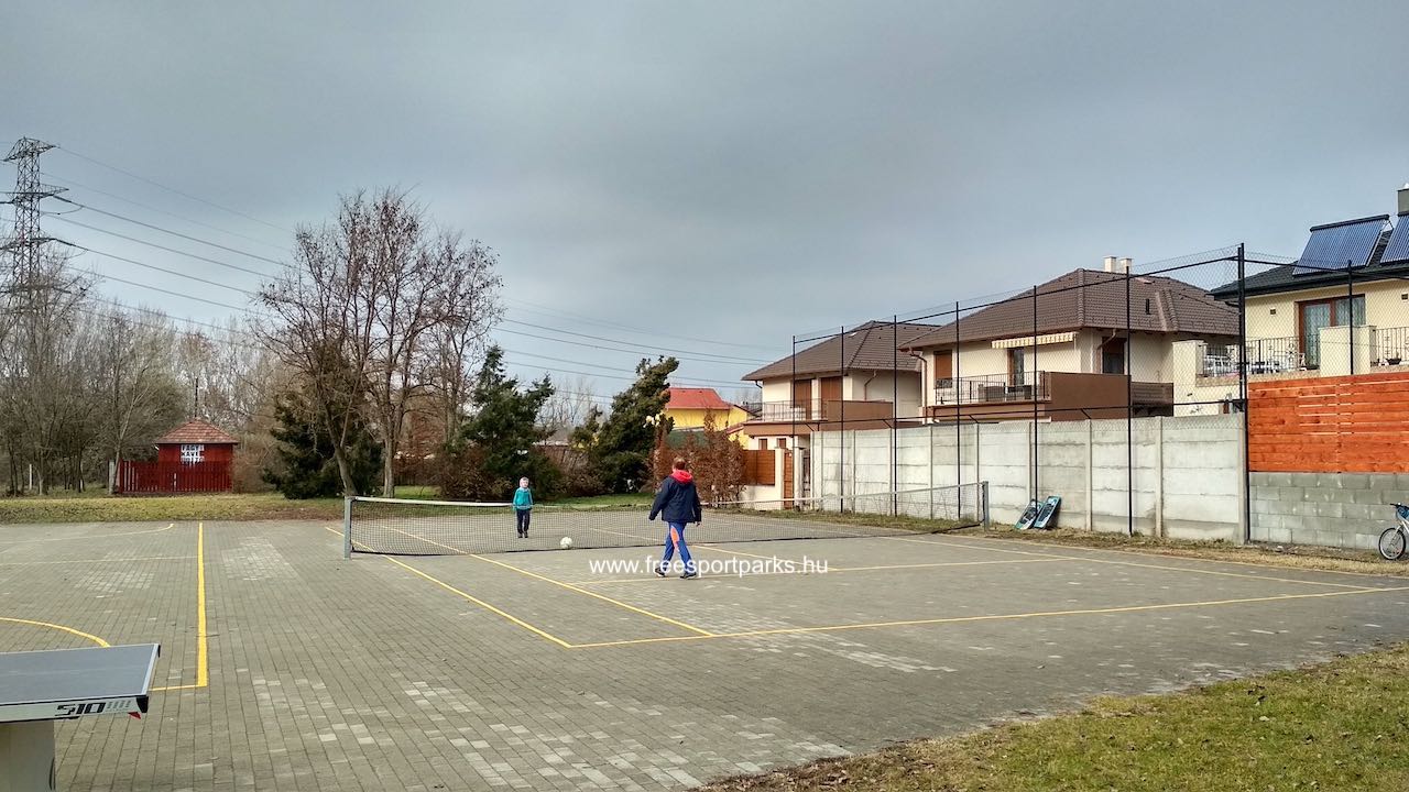 teniszpálya kövezett talajon Dunakeszi, Katonadomb - Free Sport Parks térkép