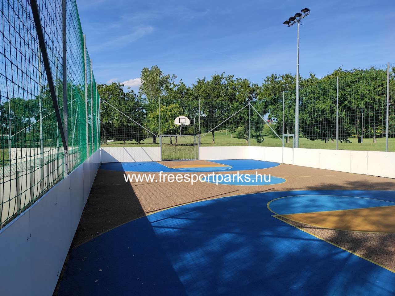 kosárlabda és kézilabda pálya - Kőbánya Sportliget - Free Sport Parks térkép