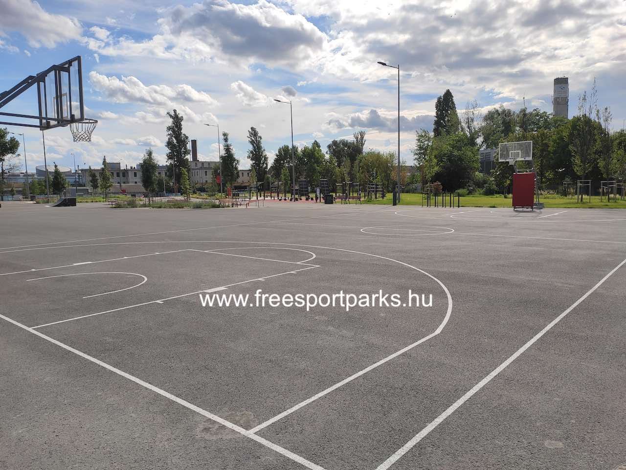 a másik kosárlabdapálya a Puskás Aréna Park nyugati oldalán - Free Sport Parks térkép