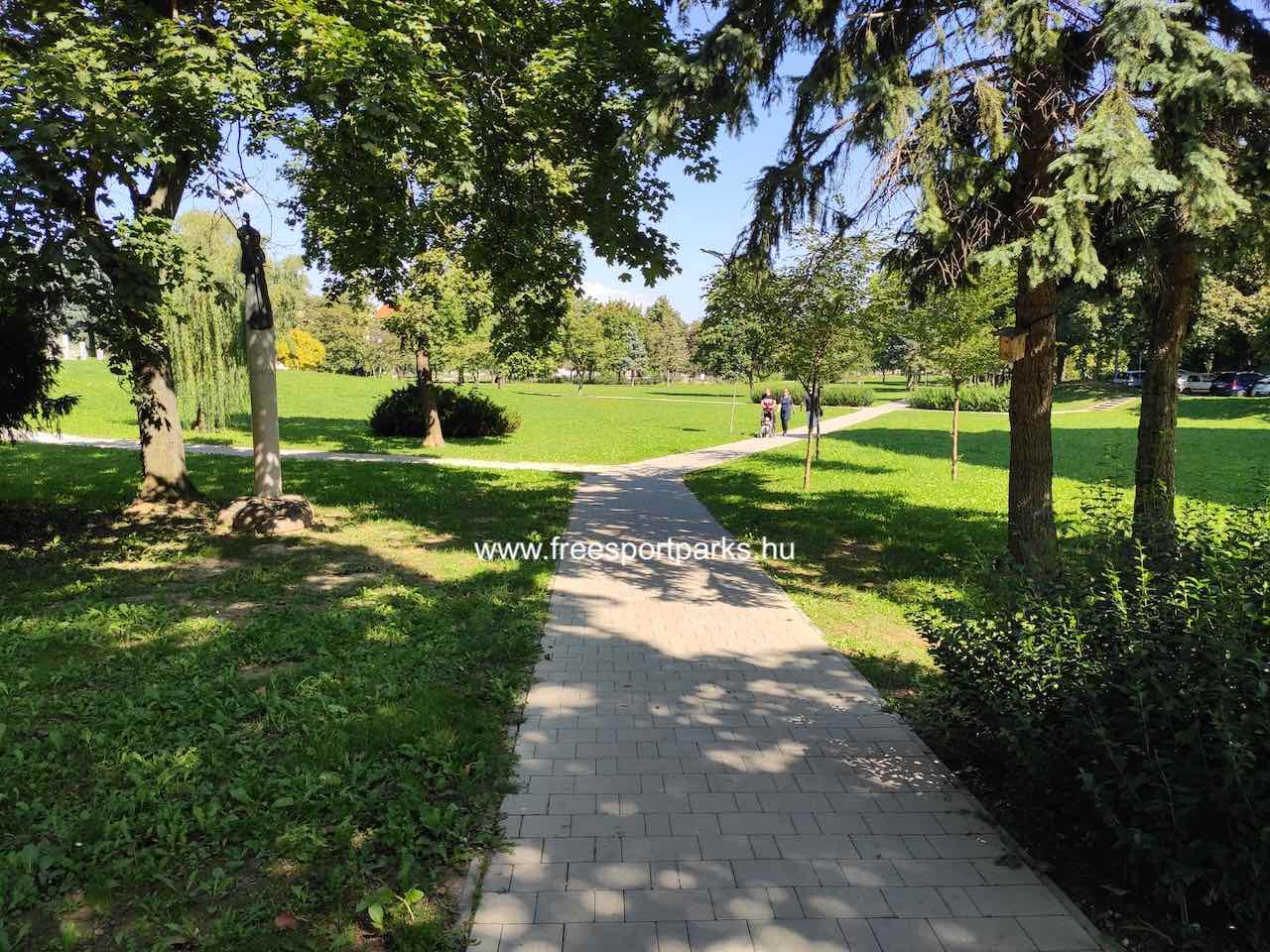 a parkon átvezető kövezett sétány - Vizslapark Zalaegerszeg - Free Sport Parks térkép