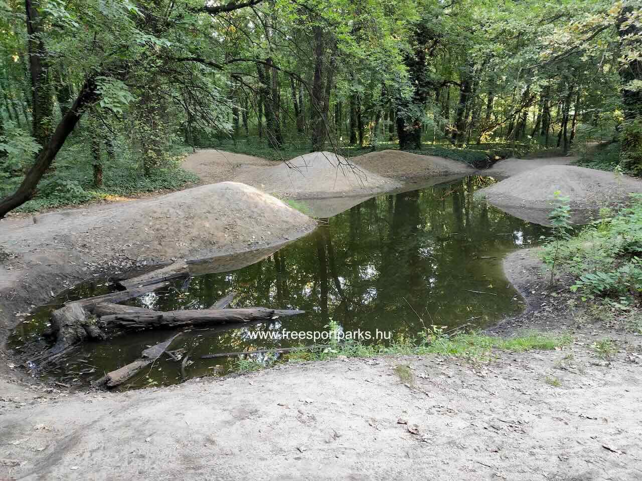 a MTB pálya közötti kis tó, Nagyerdei park, Debrecen - Free Sport Parks Térkép
