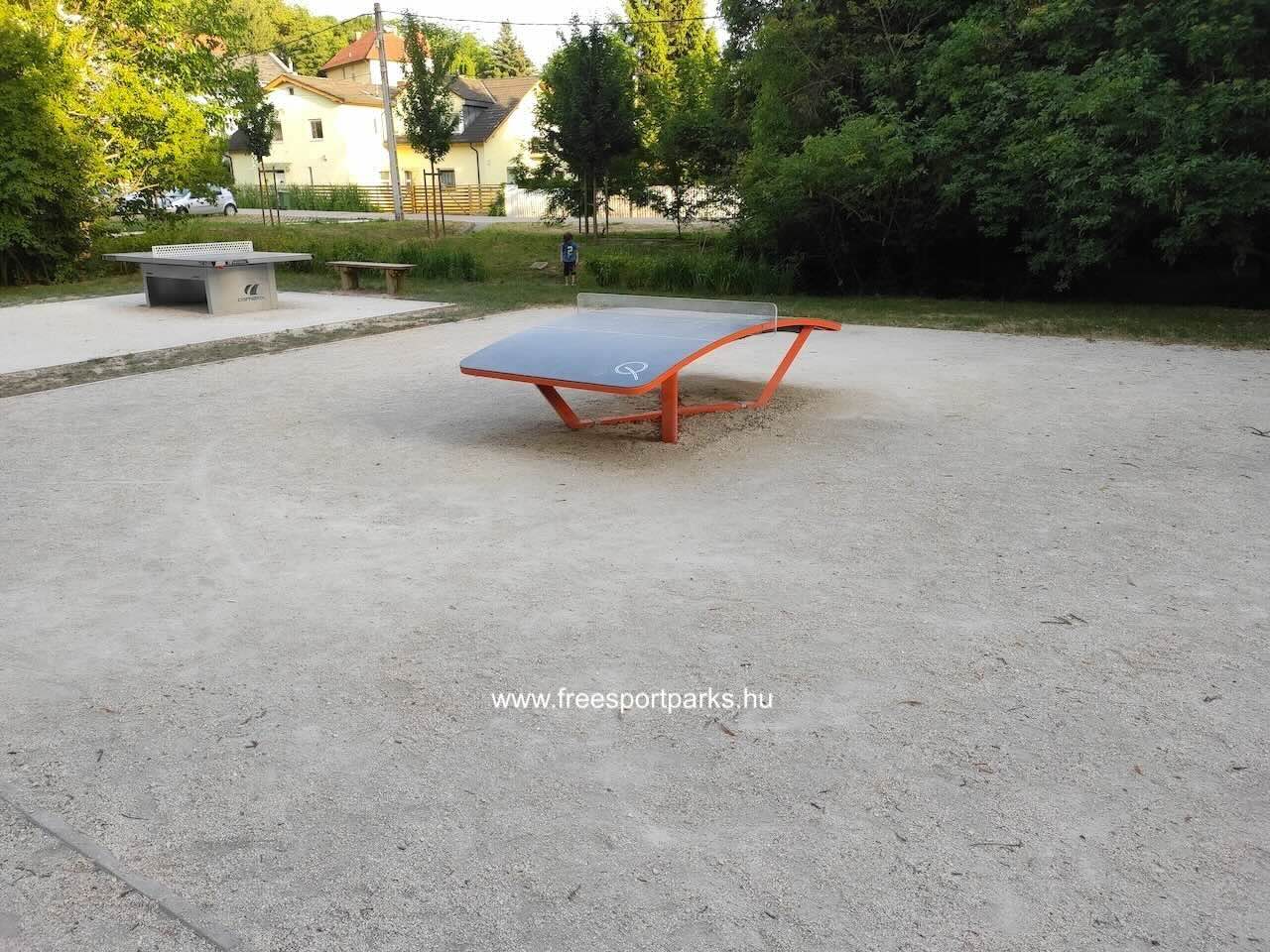 Teqball asztal a Temető utca szabadidőparkban, II. kerületben, Free Sport Parks Blog