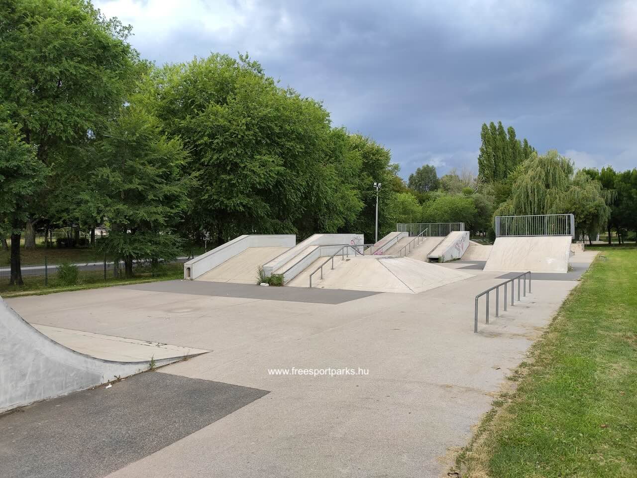 skatepark aszfaltozott pályája, Kaposvár Városliget - Free Sport Parks Térkép